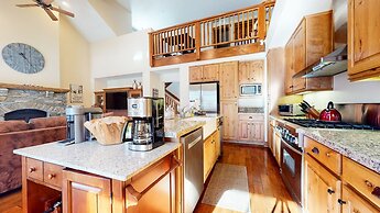 Snowcreek Vi The Lodges #1167 4 Bedroom Condo by RedAwning