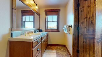 Snowcreek Vi The Lodges #1167 4 Bedroom Condo by RedAwning