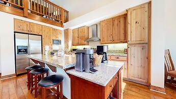 Snowcreek Vi The Lodges #1167 4 Bedroom Condo by RedAwning
