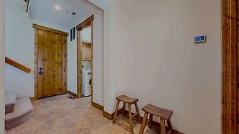 Snowcreek Vi The Lodges #1167 4 Bedroom Condo by RedAwning