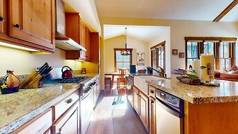 Snowcreek Vi The Lodges #1167 4 Bedroom Condo by RedAwning