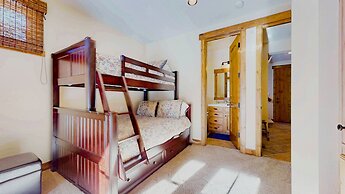 Snowcreek Vi The Lodges #1167 4 Bedroom Condo by RedAwning