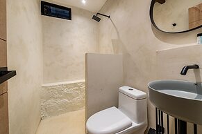 Provenza Luxury Residence by HOUSY HOST