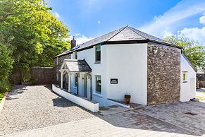 The Old Bakehouse - Within the Helland Barton Farm Collection