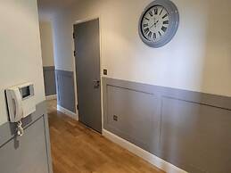 Stunning 3-bed Apartment in Heart of Cardiff Bay