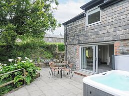 Goose Cottage - Within the Helland Barton Farm Collection