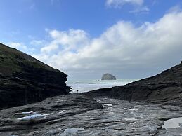 The Farmhouse - Within the Helland Barton Farm Collection