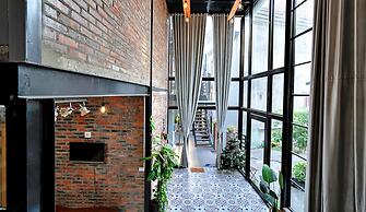 Private Room in Halong City Center - HANZ Almor2