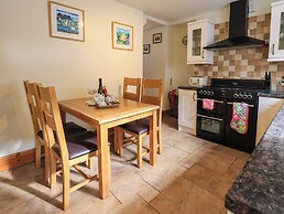 Tizzie Whizie Cottage