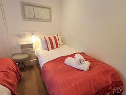 Stones Throw Cottage