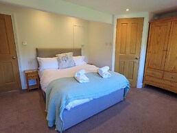 Stones Throw Cottage