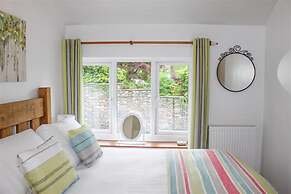 Four Seasons Cottage