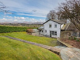 Hilltop At Hawkshead Hill