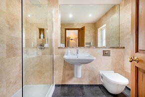 Hilltop At Hawkshead Hill