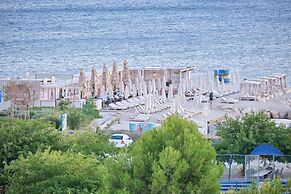 Holiday Seaview Apartment by Litto