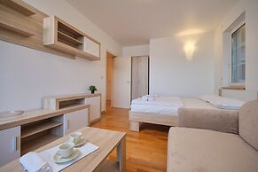 Holiday Seaview Apartment by Litto