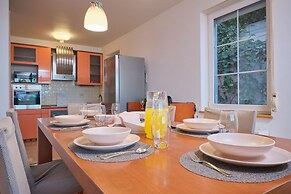 Holiday Seaview Apartment by Litto