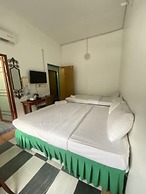 Super OYO 90686 Sianglory Inn