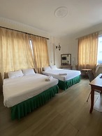 Super OYO 90686 Sianglory Inn