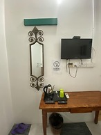 Super OYO 90686 Sianglory Inn