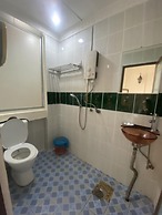 Super OYO 90686 Sianglory Inn