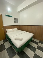 Super OYO 90686 Sianglory Inn