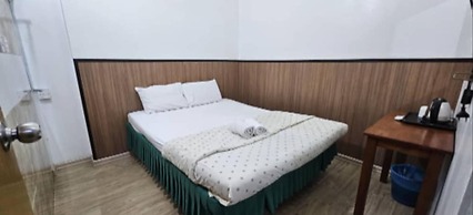 Super OYO 90686 Sianglory Inn