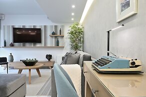 The Lop Athens Holiday Luxury Suites