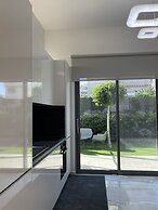 The Lop Athens Holiday Luxury Suites