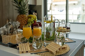 The Lop Athens Holiday Luxury Suites