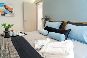 The Lop Athens Holiday Luxury Suites