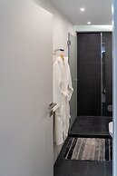 The Lop Athens Holiday Luxury Suites