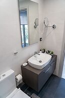 The Lop Athens Holiday Luxury Suites