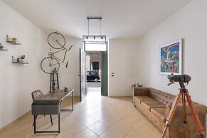 2982 Porta Barocca by Barbarhouse