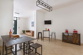 2982 Porta Barocca by Barbarhouse