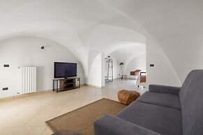 2982 Porta Barocca by Barbarhouse