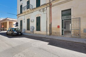 2982 Porta Barocca by Barbarhouse