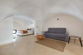 2982 Porta Barocca by Barbarhouse