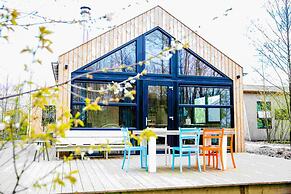 Swarm - 3 Waterlodges Naast Elkaar in Friesland