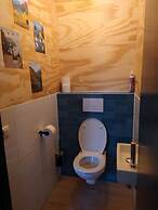 Swarm - 3 Waterlodges Naast Elkaar in Friesland
