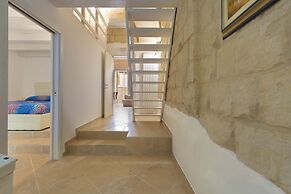 2102 Casa Leccese by Barbarhouse