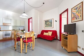 2507 Red Apartment by Barbarhouse