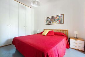 2507 Red Apartment by Barbarhouse