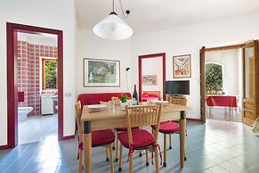 2507 Red Apartment by Barbarhouse