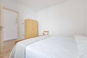 2977 Villetta Idume by Barbarhouse