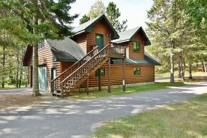 Majestic Moose Lodge 5 Bedroom Home by RedAwning