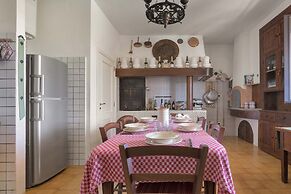 2947 Aia del Convento by Barbarhouse