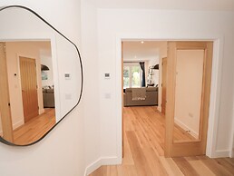 4 Court Terrace, Hillfield Village