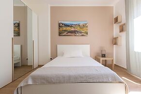 2983 Floating Apartment by Barbarhouse