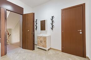 2983 Floating Apartment by Barbarhouse